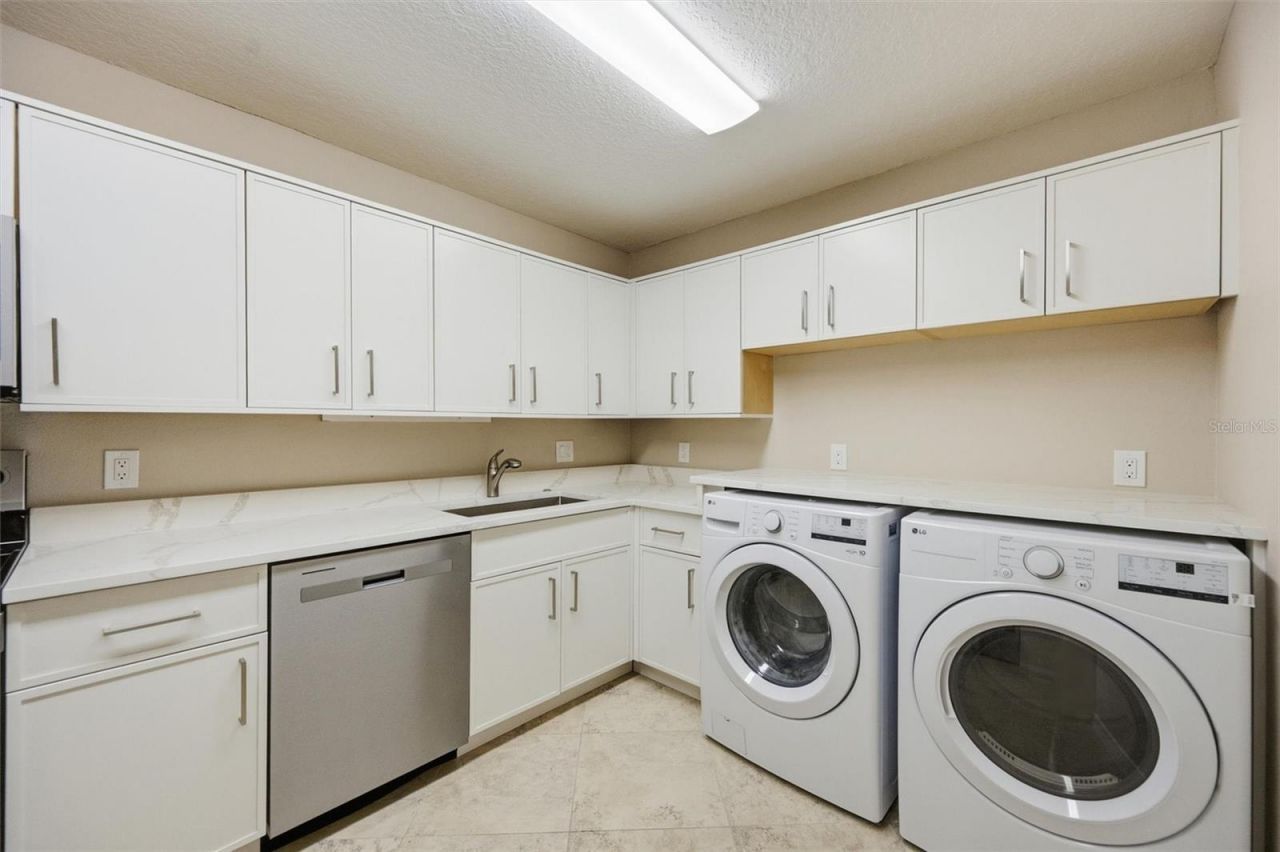 171 Golden Gate Point, Sarasota, FL 34236 Photo