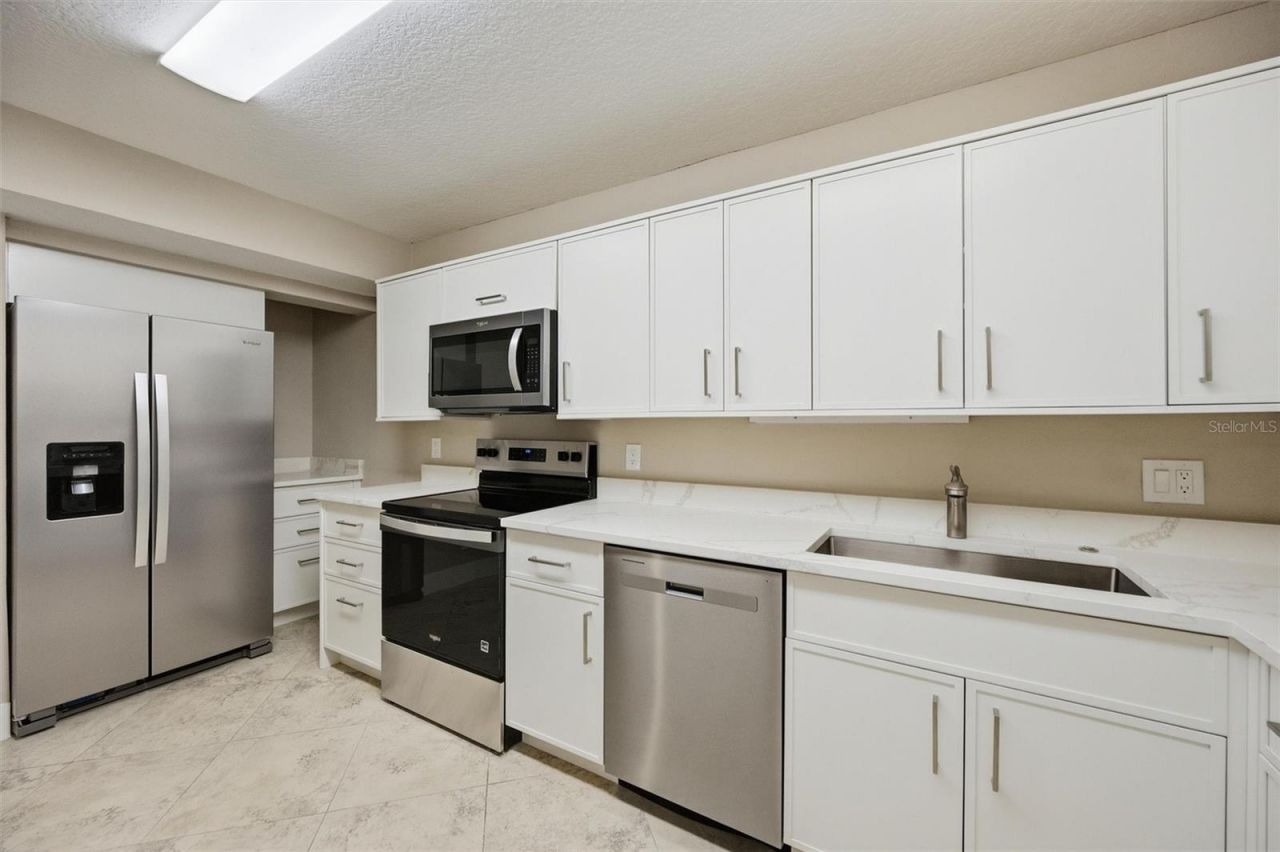 171 Golden Gate Point, Sarasota, FL 34236 Photo