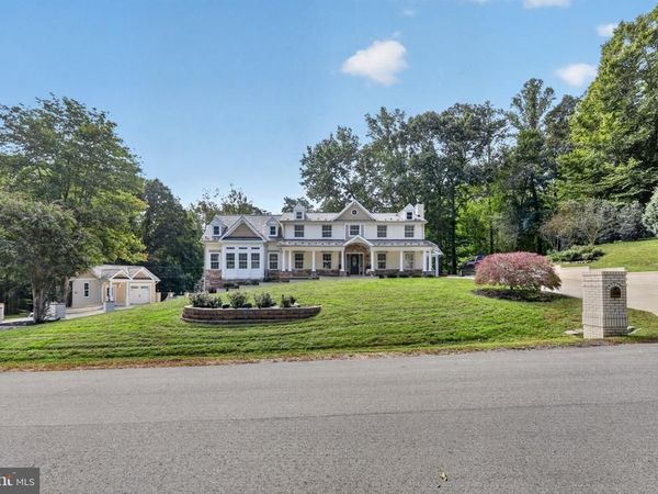 8848 CLINTON DRIVE, NOKESVILLE, VA 20181
