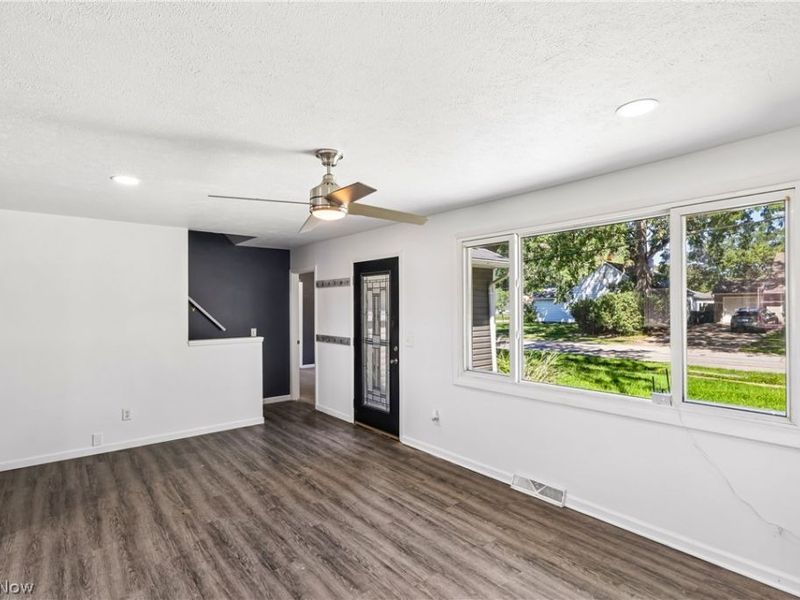 295 Best Drive, Berea, OH 44017 Photo 3