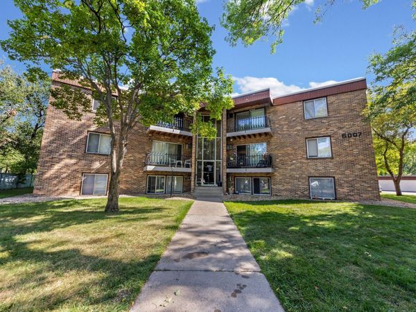 6007 W Broadway Avenue, Unit 303, New Hope, MN 55428