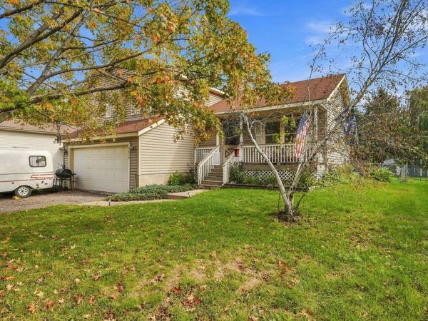 4272 Sun Cliff Road, Eagan, MN 55122