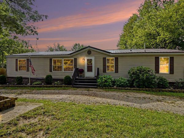 691 Duffield Road N, Sumner, MI 48889
