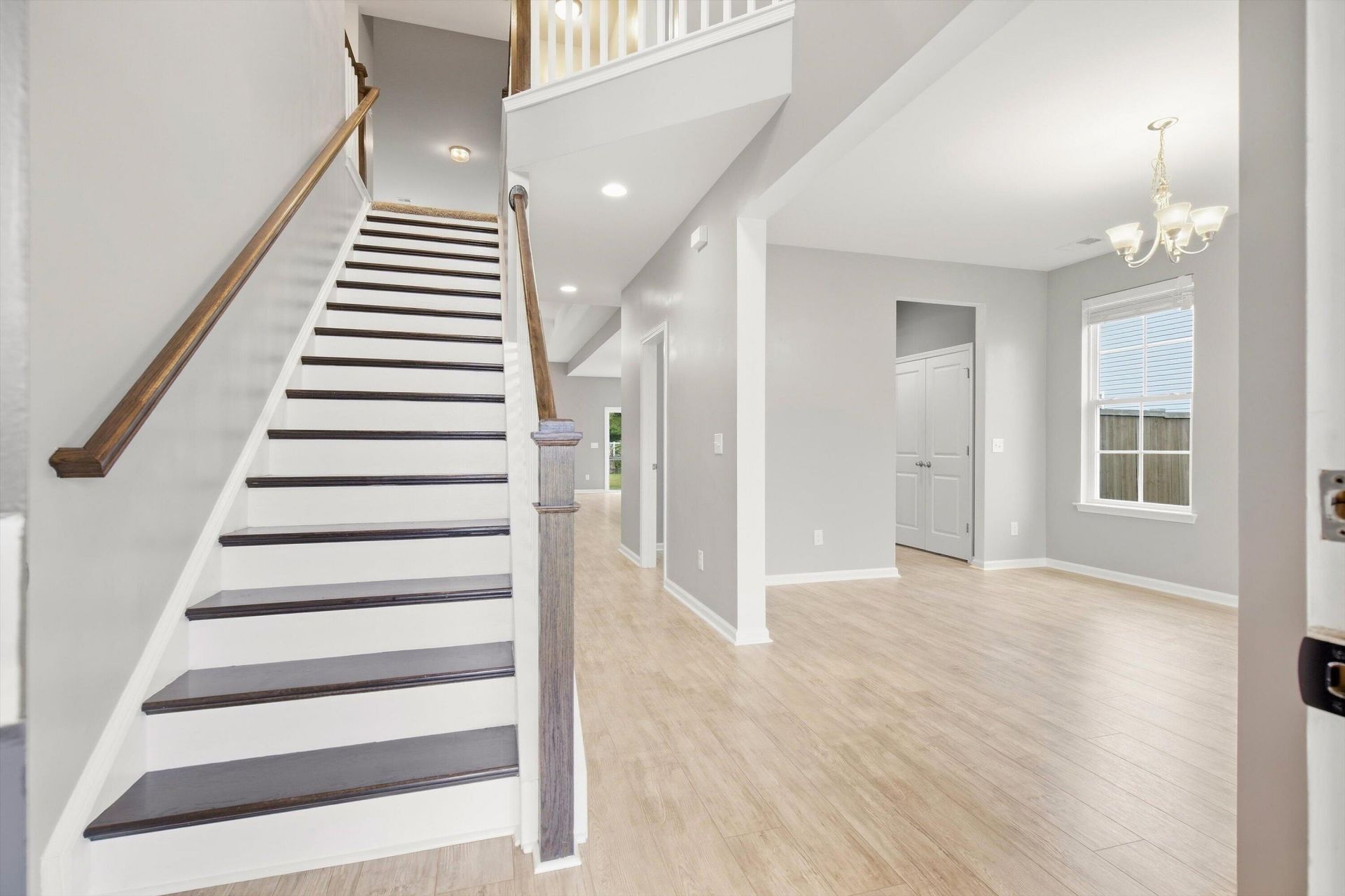 2114 Bridlewood Farms Parkway Photo 4