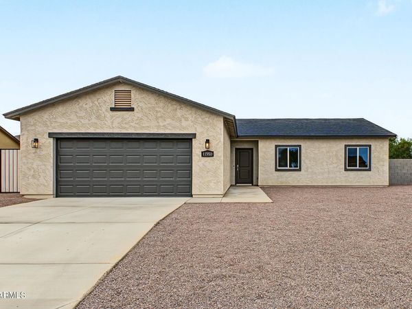 11923 W CABRILLO Drive, Arizona City, AZ 85123