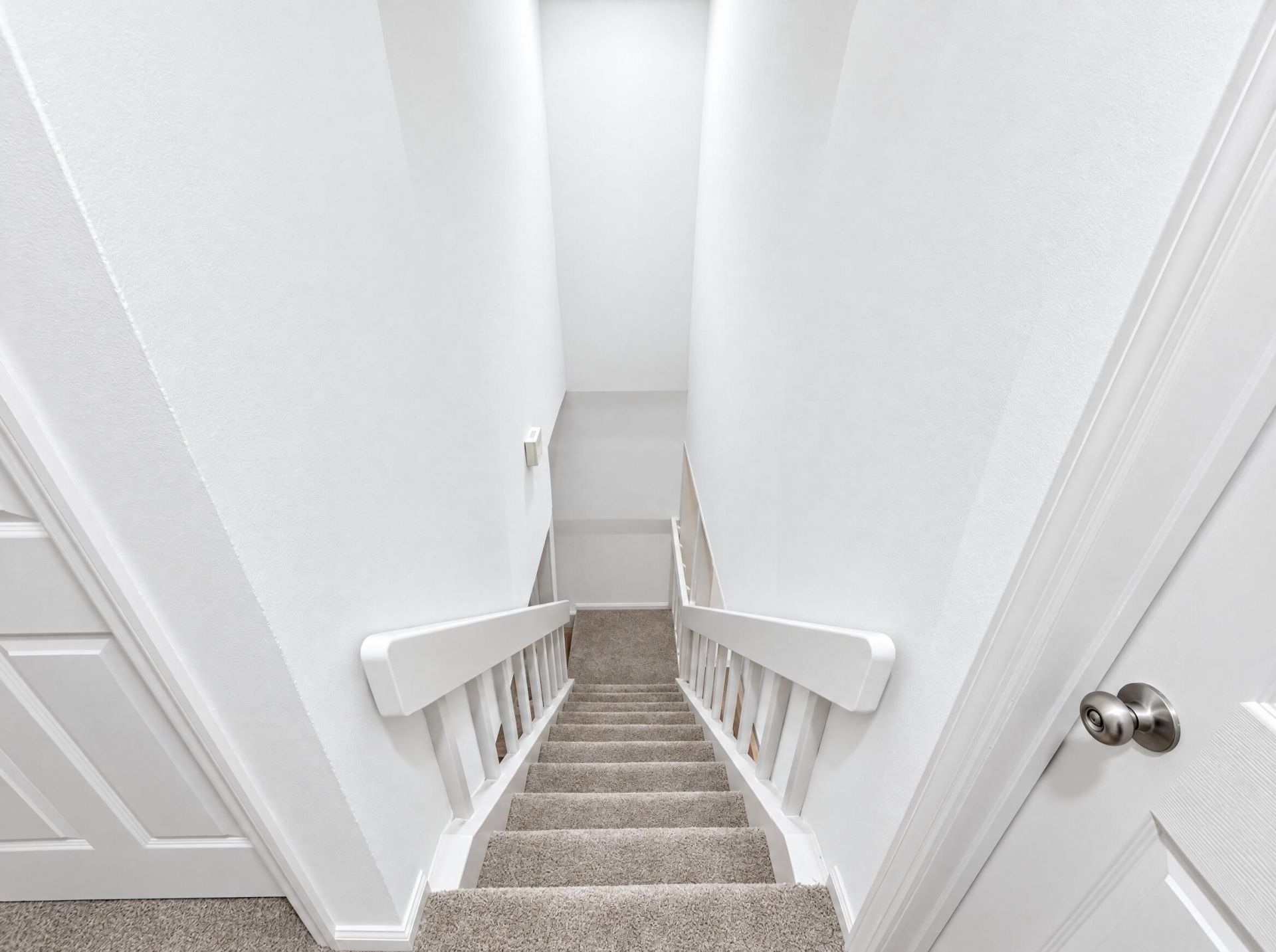 5769 Dewsbury Lane Photo 12