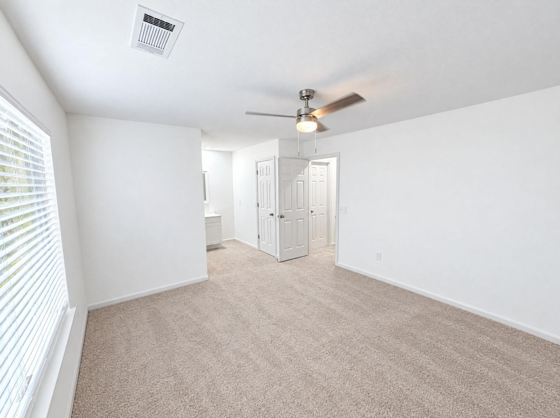 5769 Dewsbury Lane Photo 14