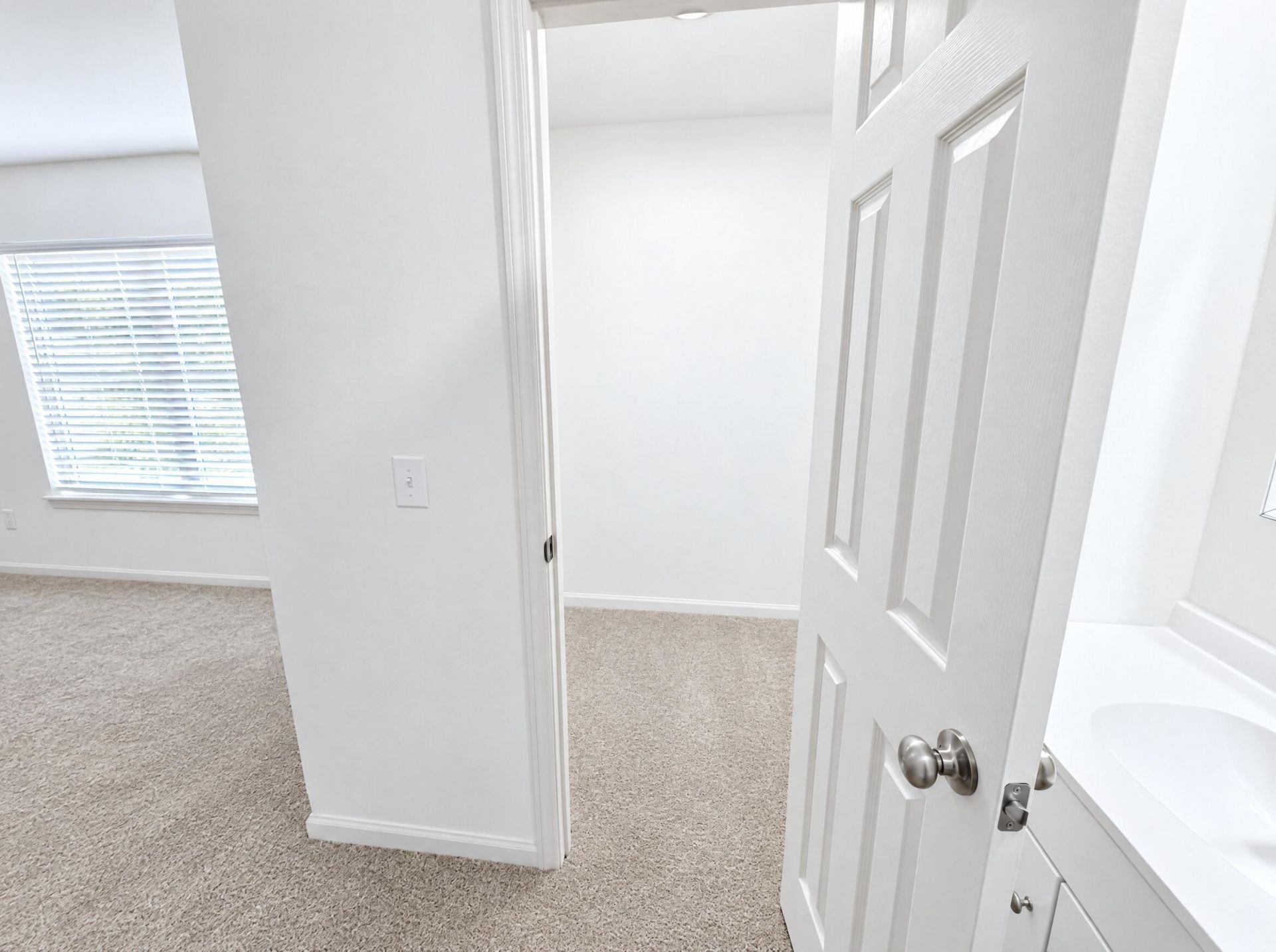 5769 Dewsbury Lane Photo 16