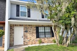 5769 Dewsbury Lane photo 4