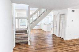5769 Dewsbury Lane photo 4