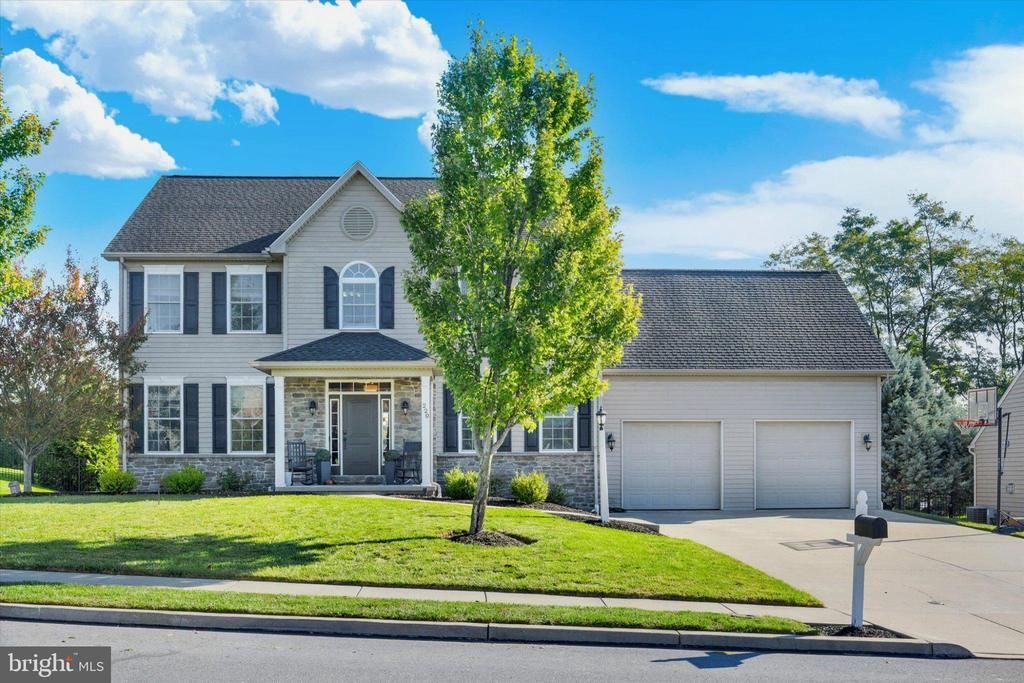 220 Dunbar Drive, Mechanicsburg, PA 17050 Main Photo