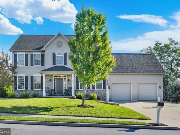 220 DUNBAR DRIVE, MECHANICSBURG, PA 17050