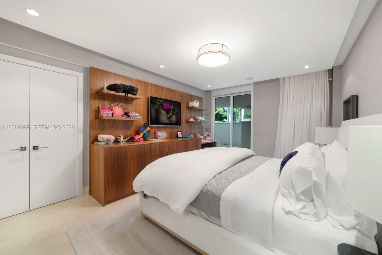 2412 Fisher Island Dr , Unit 5102, Miami Beach, FL 33109 Photo
