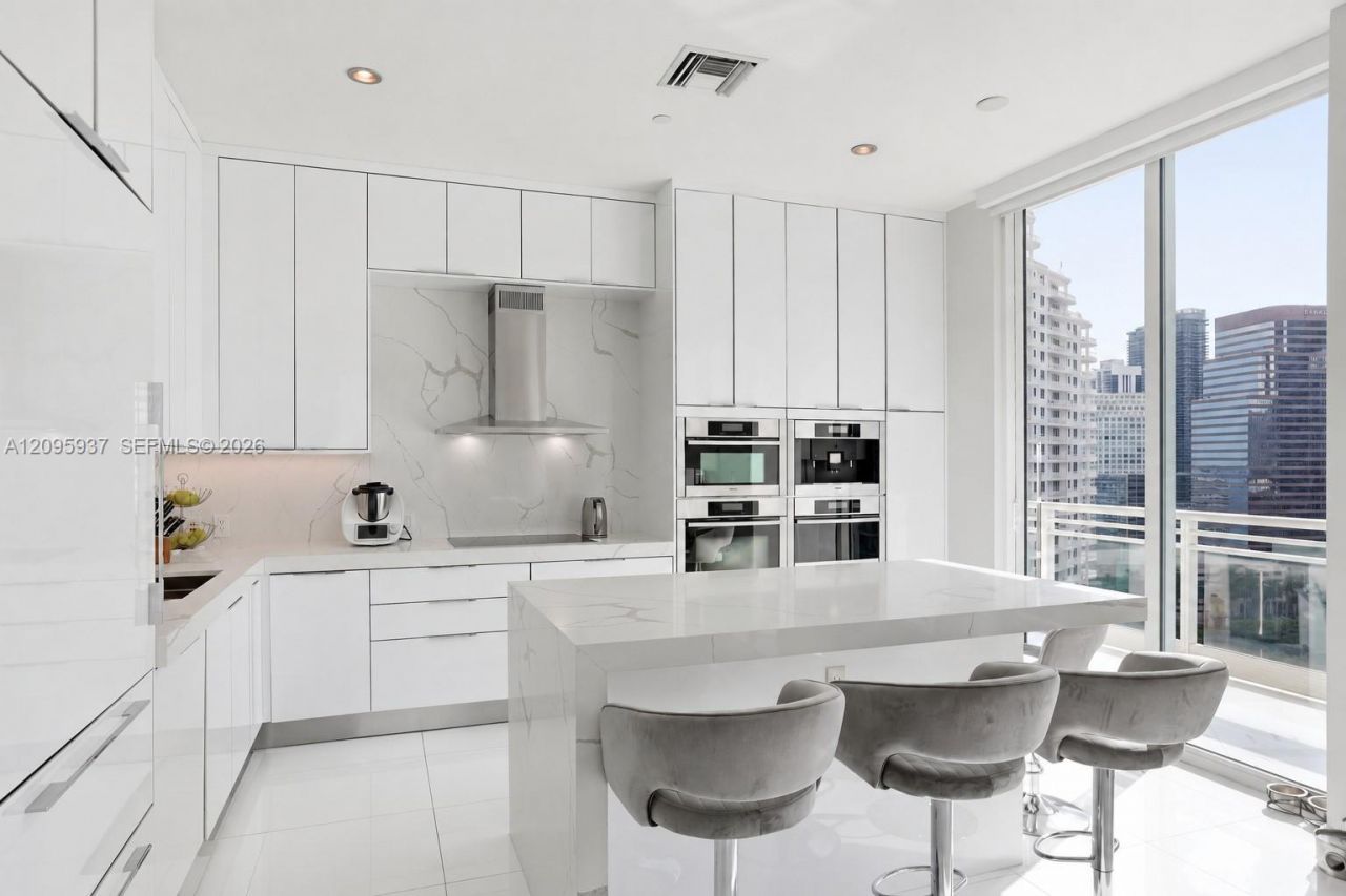 900 Brickell Key Blvd, Unit 1901, Miami, FL 33131 Photo