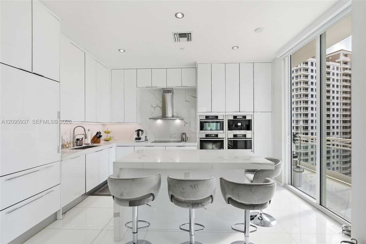 900 Brickell Key Blvd, Unit 1901, Miami, FL 33131 Photo