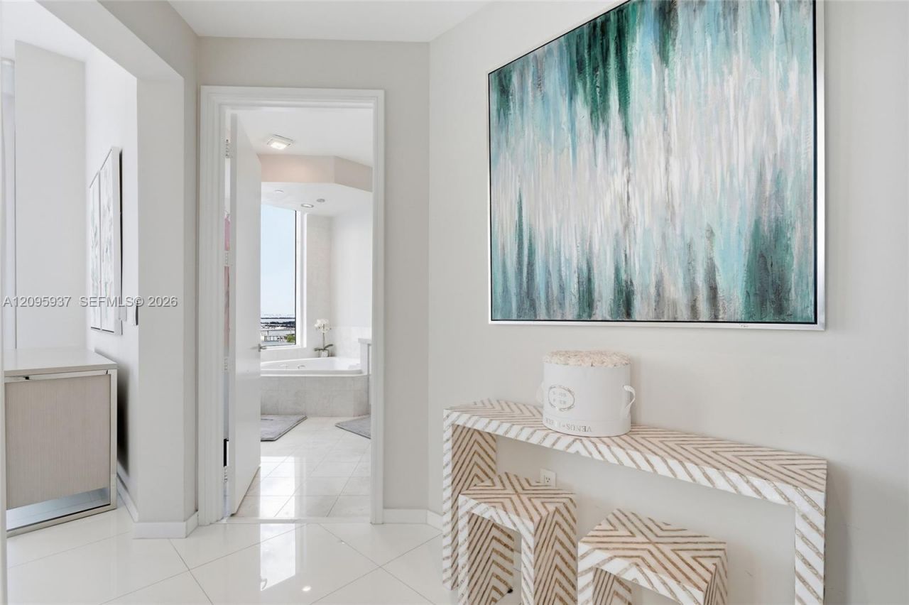 900 Brickell Key Blvd, Unit 1901, Miami, FL 33131 Photo