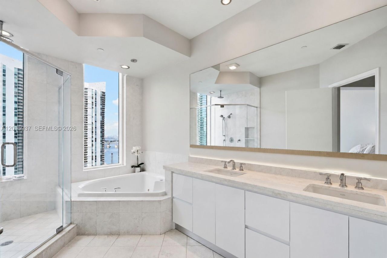 900 Brickell Key Blvd, Unit 1901, Miami, FL 33131 Photo