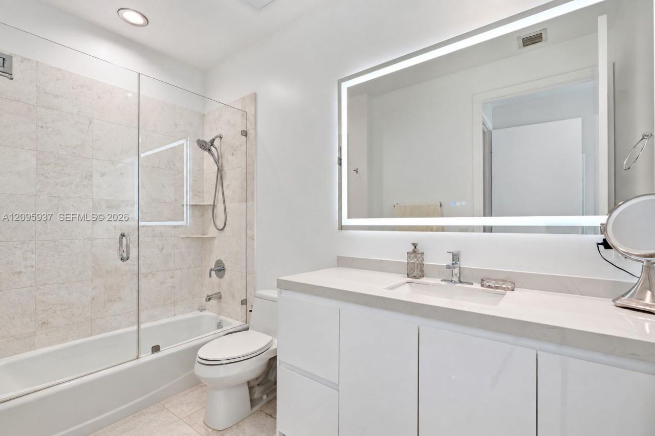 900 Brickell Key Blvd, Unit 1901, Miami, FL 33131 Photo