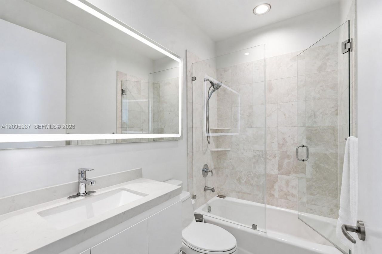 900 Brickell Key Blvd, Unit 1901, Miami, FL 33131 Photo