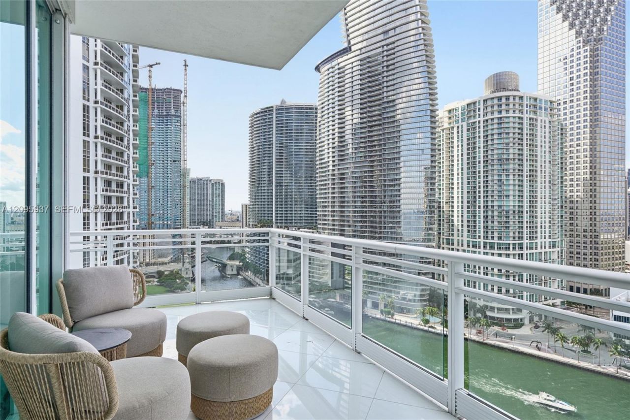 900 Brickell Key Blvd, Unit 1901, Miami, FL 33131 Photo