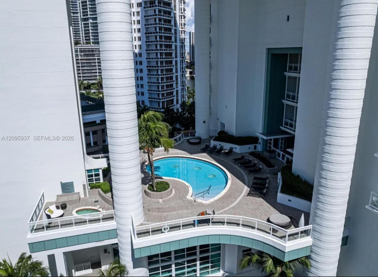 900 Brickell Key Blvd, Unit 1901, Miami, FL 33131 Photo