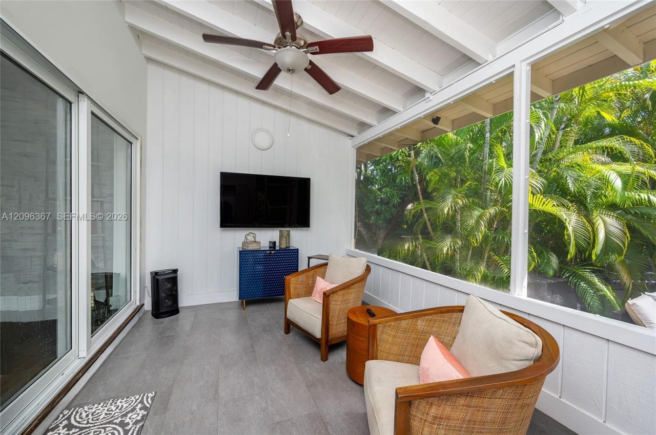 3635 S Le Jeune Rd , Unit 3635, Coral Gables, FL 33134 Photo