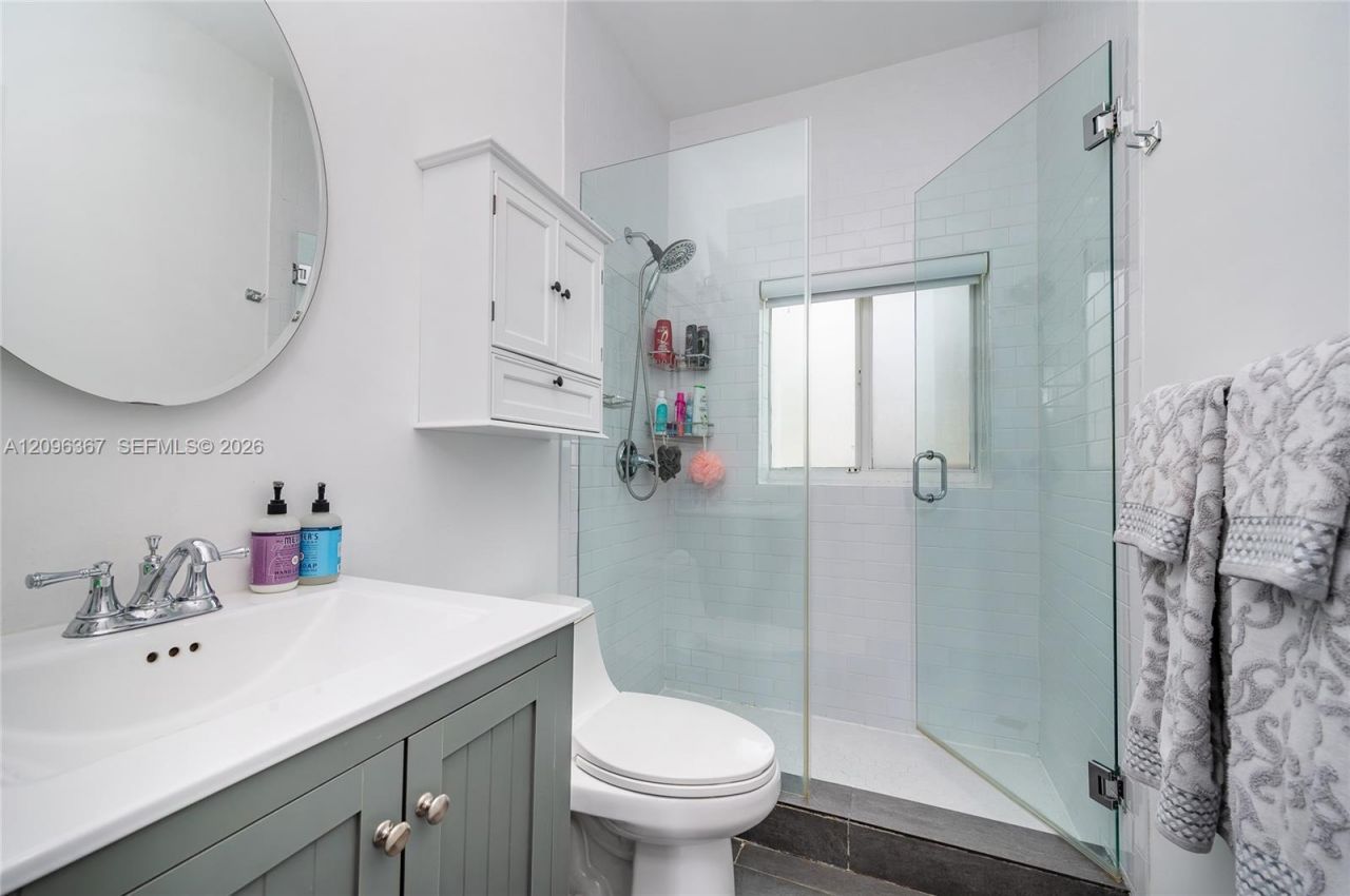 3635 S Le Jeune Rd , Unit 3635, Coral Gables, FL 33134 Photo
