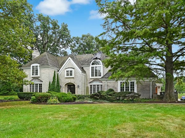 1711 Midwest Club Parkway , Oak Brook, IL 60523