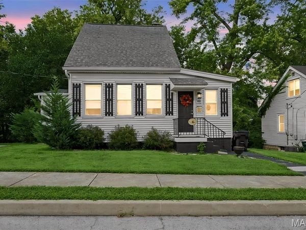 323 W Cleveland Avenue, Belleville, IL 62220