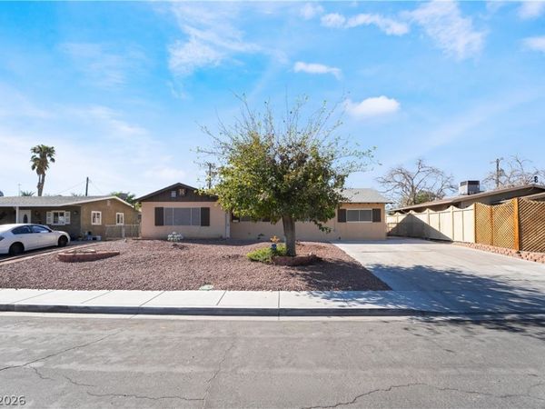 3809 Millwood Avenue , Las Vegas, NV 89121