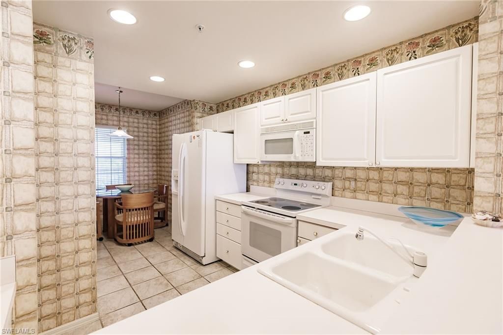 4120 Bayhead Dr , Unit 303, Bonita Springs, FL 34134 Photo