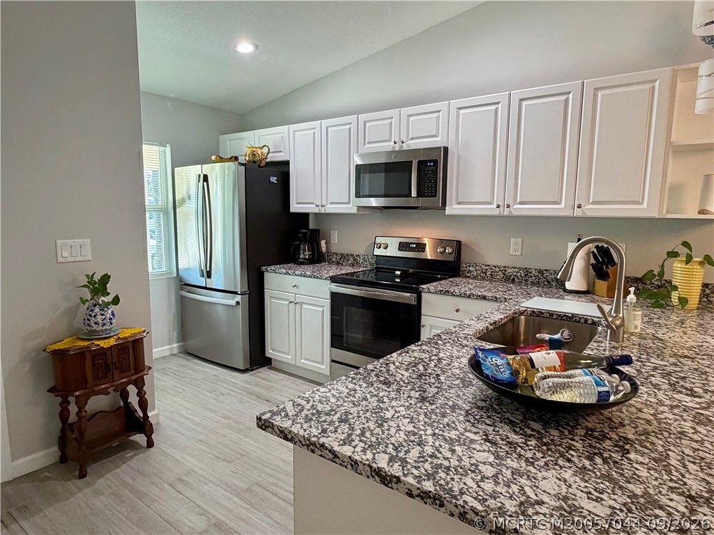 5860 SE Normandy Avenue , Stuart, FL 34997 Photo