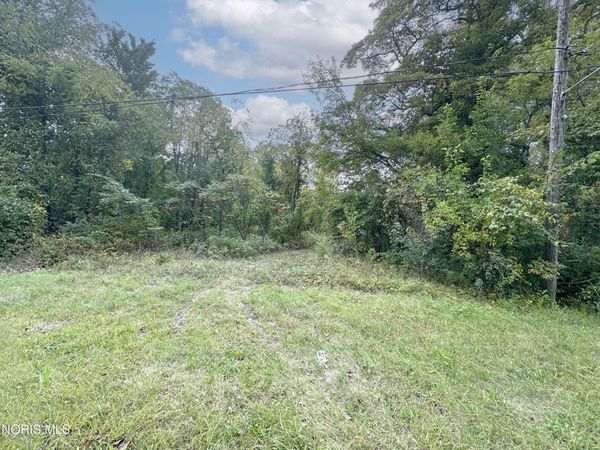 1120 S Raab Road , Swanton, OH 43558