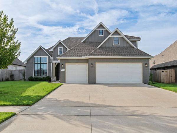 7121 E Queens Street , Broken Arrow, OK 74014