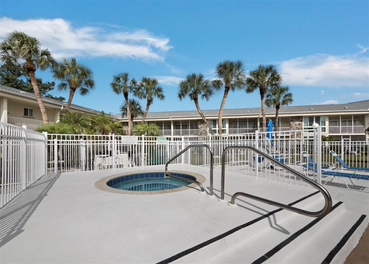 500 S Washington Drive, Unit 19B, Sarasota, FL 34236 Photo