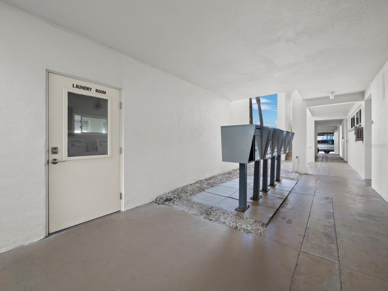 500 S Washington Drive, Unit 19B, Sarasota, FL 34236 Photo