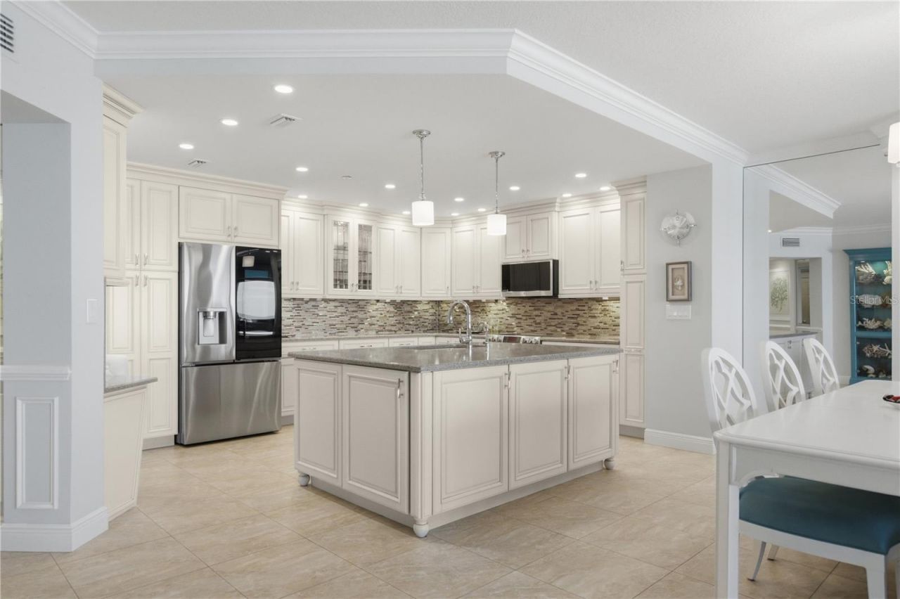 16750 Gulf Boulevard, Unit 315, North Redington Beach, FL 33708 Photo