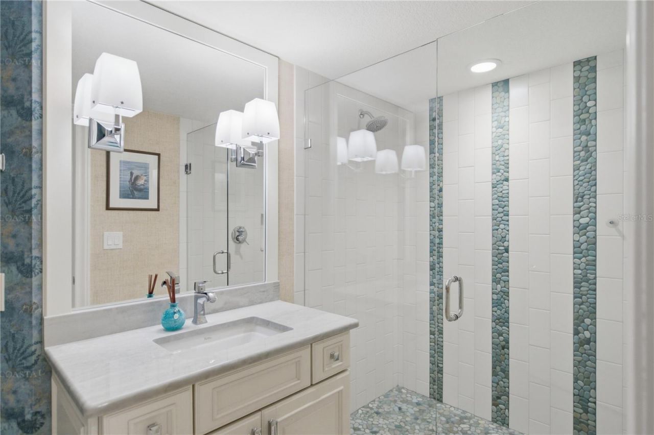 16750 Gulf Boulevard, Unit 315, North Redington Beach, FL 33708 Photo