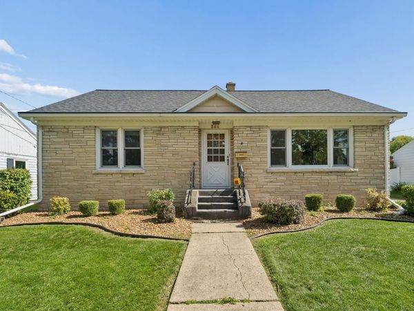 285 Dahl PLACE, Fond Du Lac, WI 54935