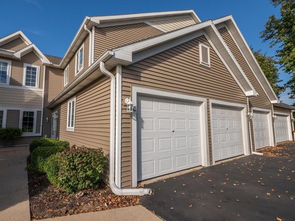 772 Bridlewood DRIVE, Unit 5103E, Hartford, WI 53027