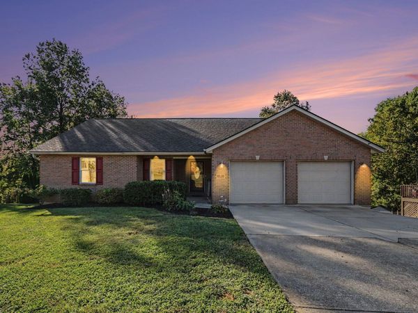 8 Ridge View Circle, Dry Ridge, KY 41035
