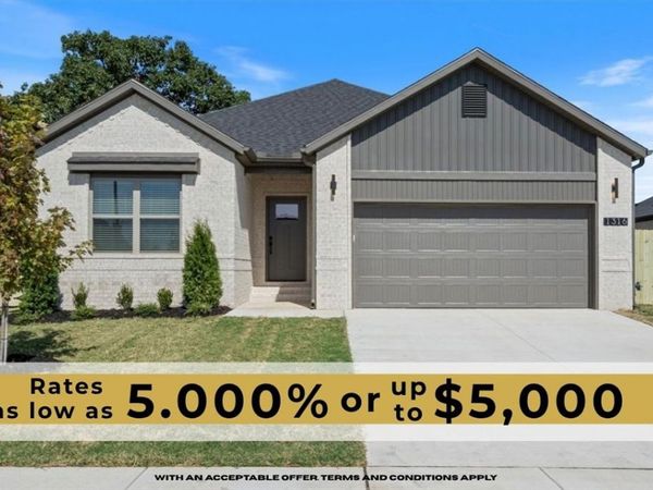 1316 NW 15th Avenue , Highfill, AR 72713