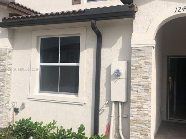 12437 NW 23rd Court , Miami, FL 33167