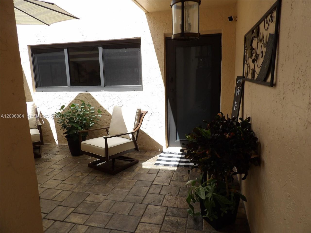19406 E Lake Dr, Hialeah, FL 33015 Photo