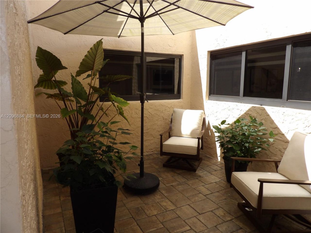 19406 E Lake Dr, Hialeah, FL 33015 Photo