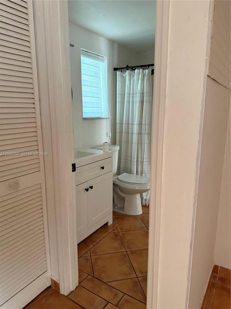 541 NE 199th Ln , Unit 2X, Miami, FL 33179 Photo