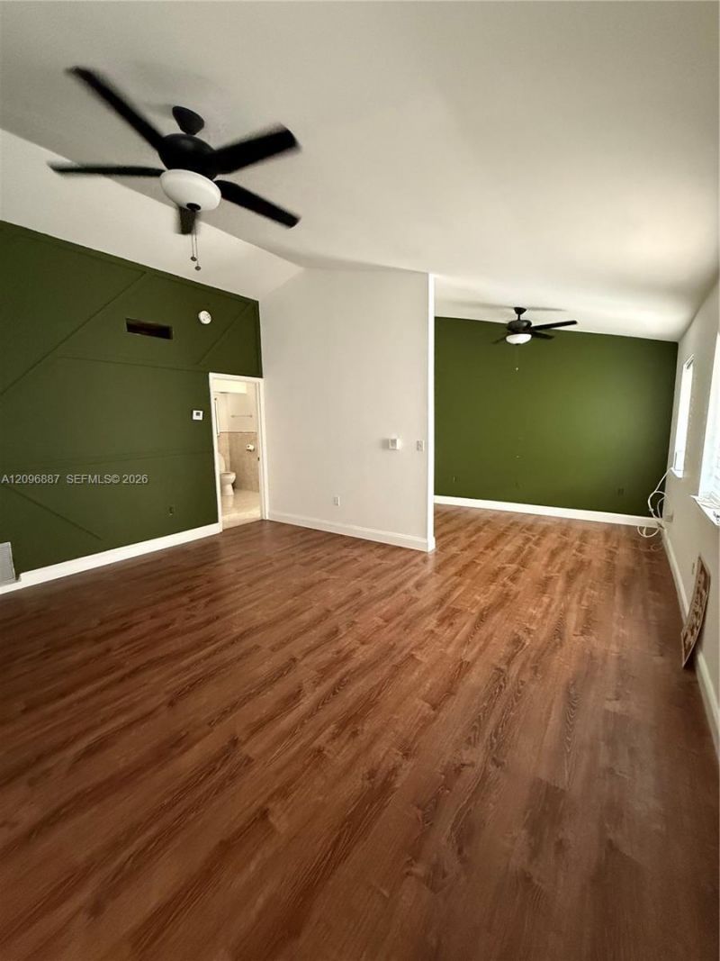 541 NE 199th Ln , Unit 2X, Miami, FL 33179 Photo