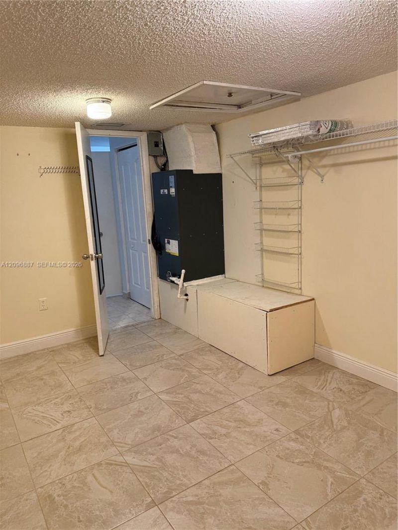 541 NE 199th Ln , Unit 2X, Miami, FL 33179 Photo