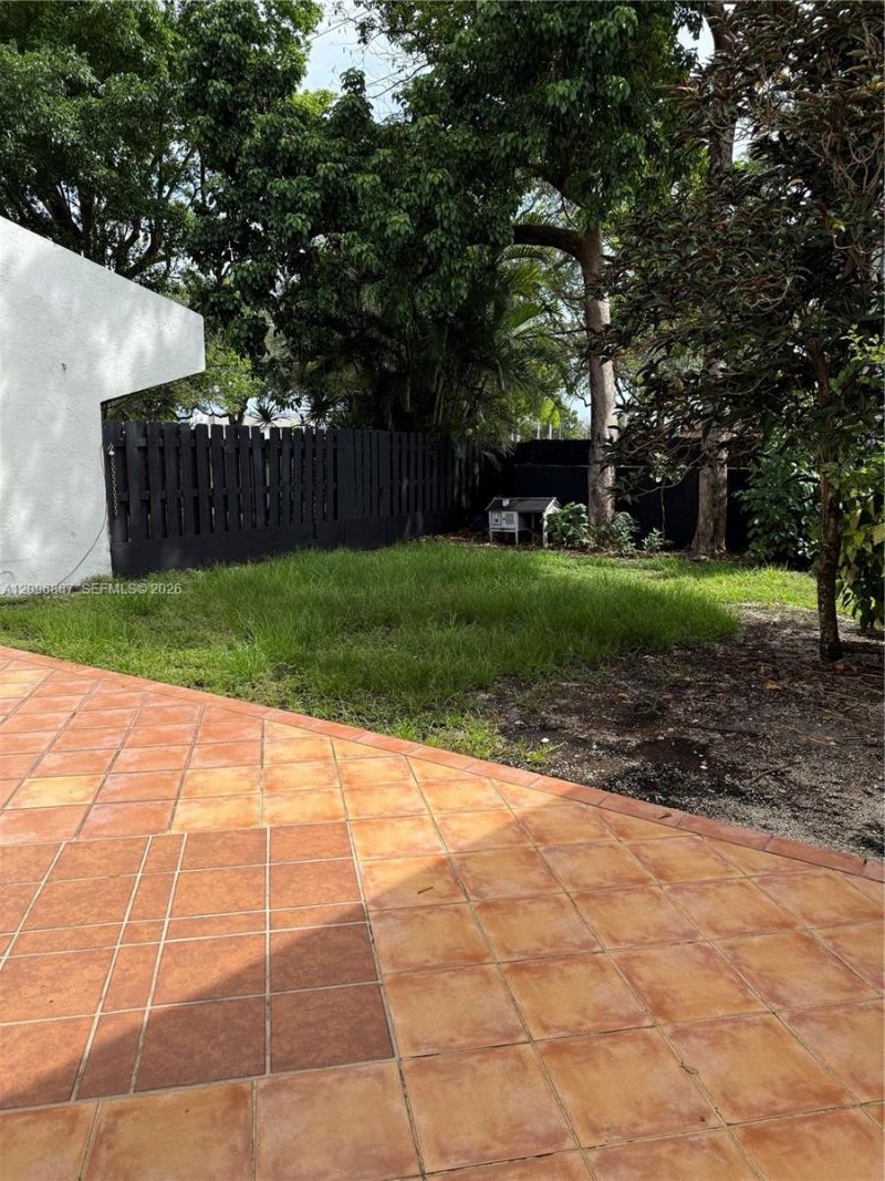 541 NE 199th Ln , Unit 2X, Miami, FL 33179 Photo