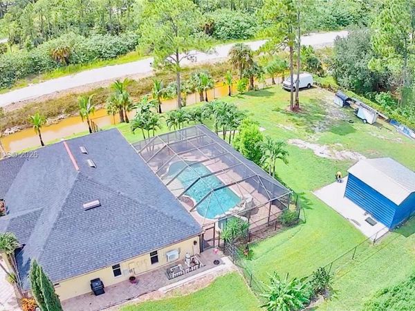 1201 Edison Ave , Lehigh Acres, FL 33972